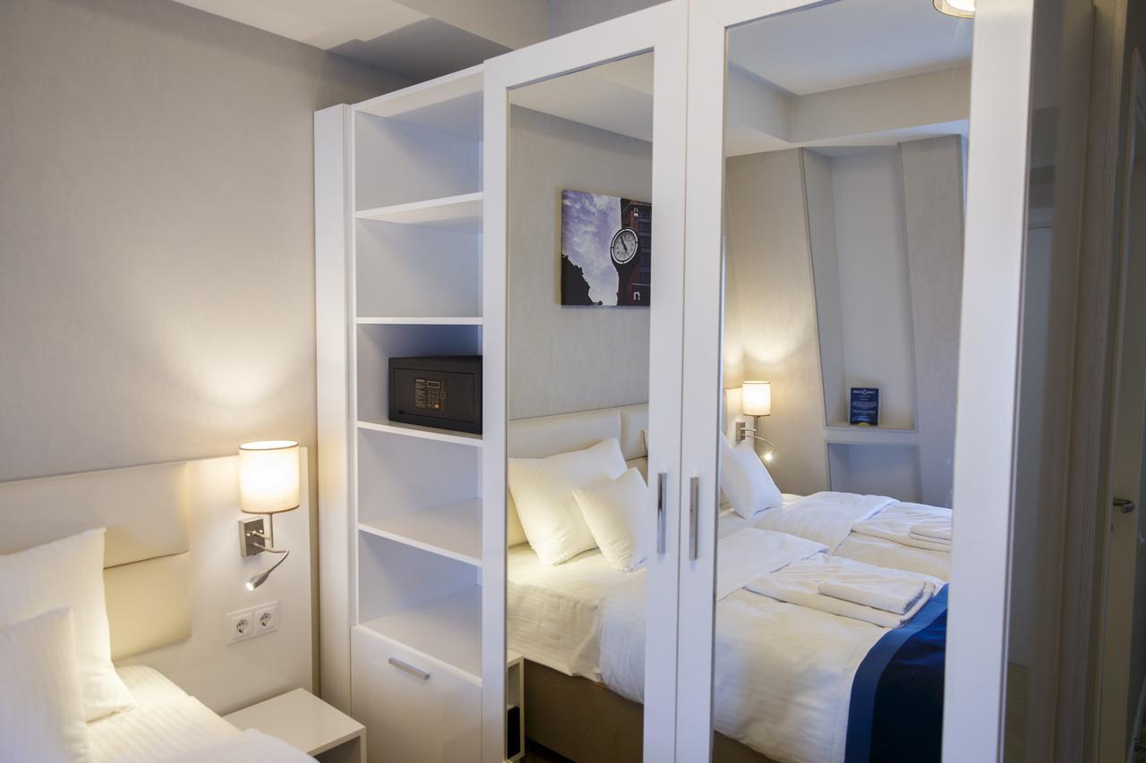 Tribeca Hotel Тбилиси Екстериор снимка