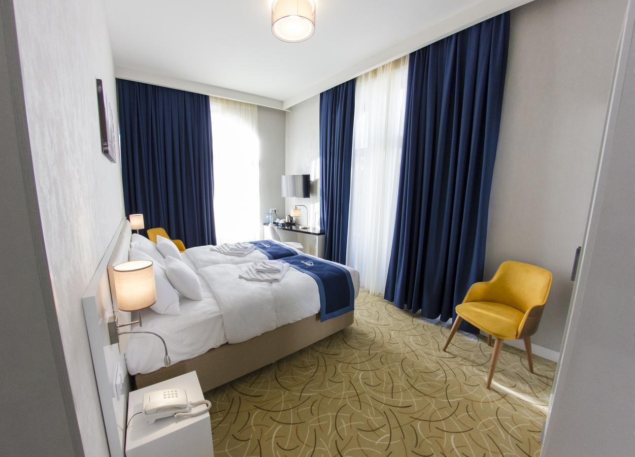 Tribeca Hotel Тбилиси Екстериор снимка