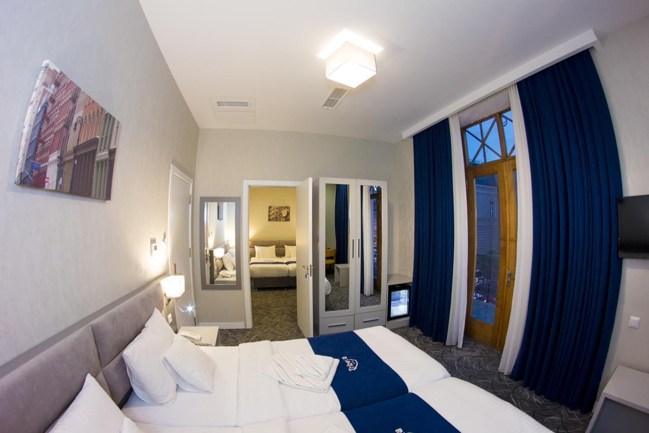 Tribeca Hotel Тбилиси Екстериор снимка